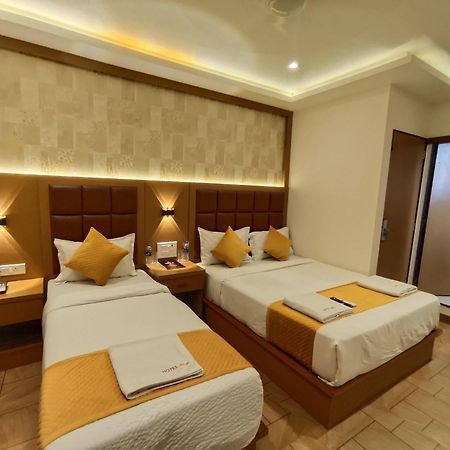 Hotel Riva International Goregaon- Near Nesco Mumbai Exterior photo